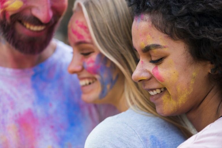 How To Remove Holi Colour From Face how-to-remove-holi-colour-from-face